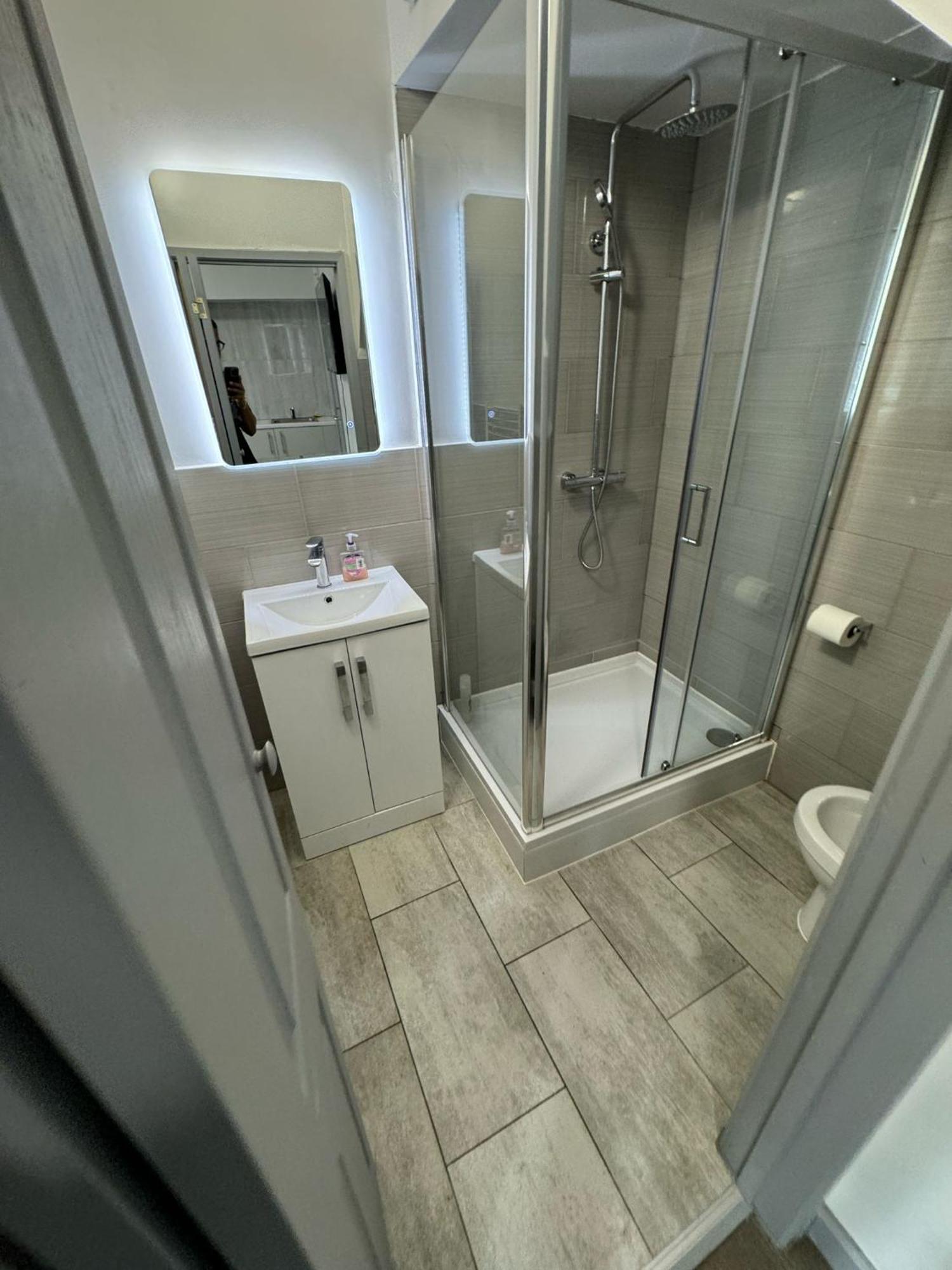 Willesden Green Budget Guesthouse London Exteriör bild