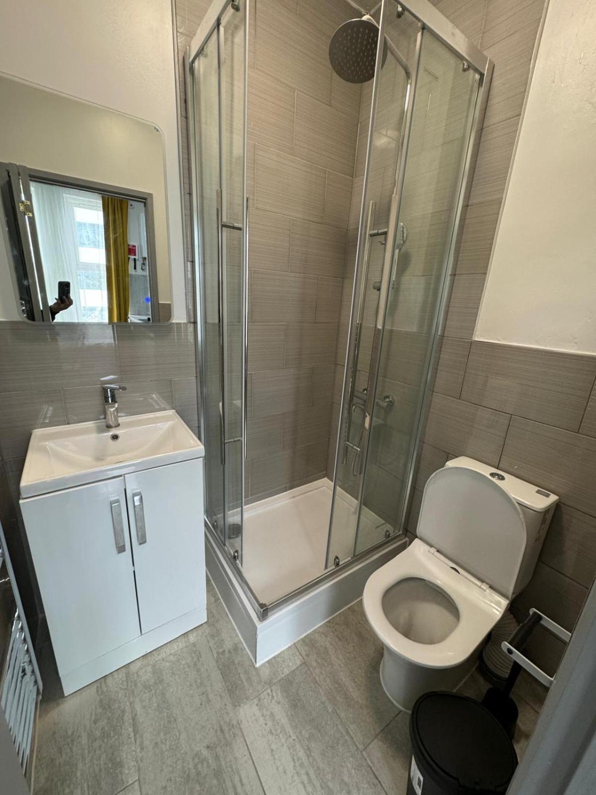 Willesden Green Budget Guesthouse London Exteriör bild