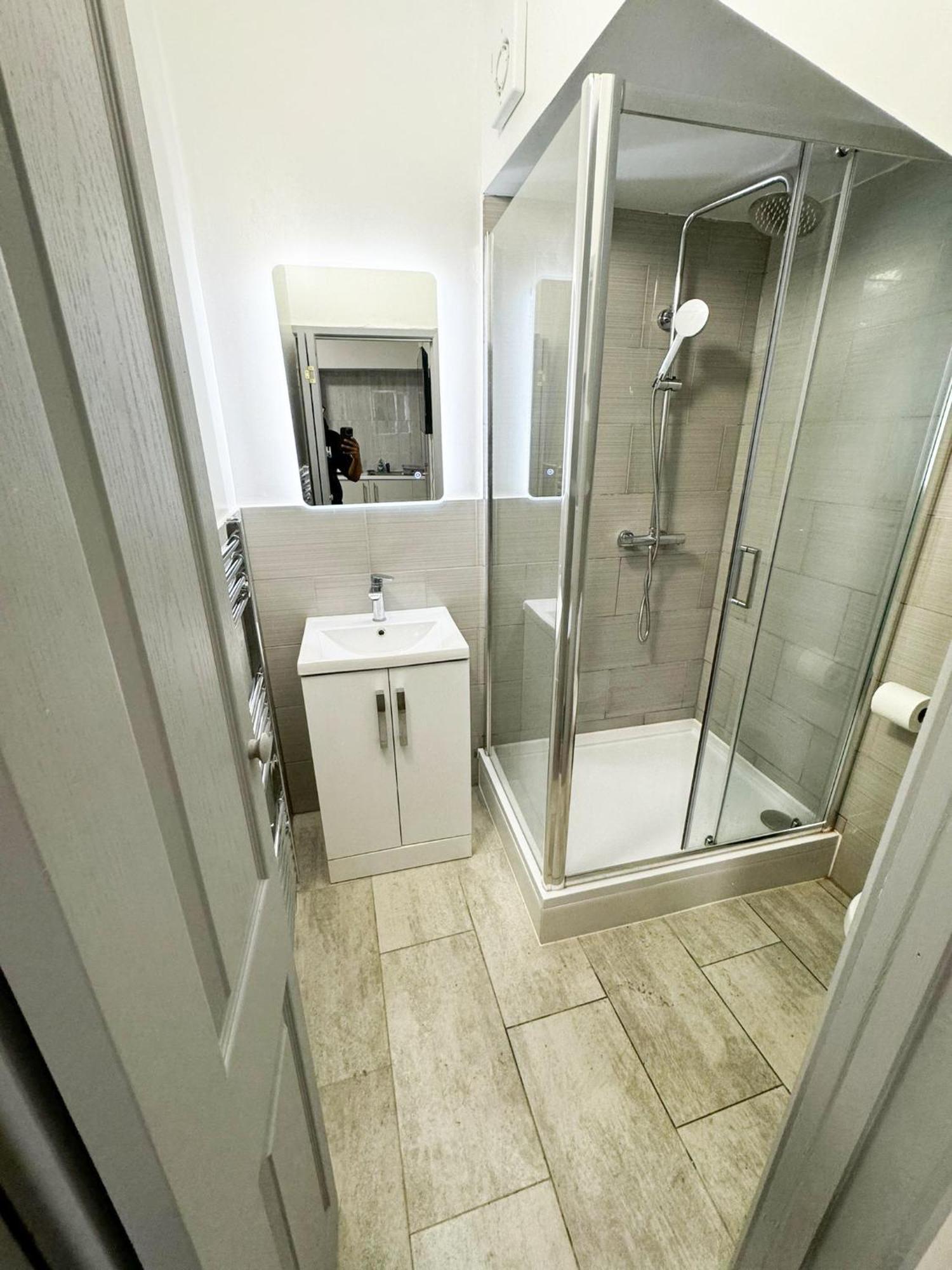 Willesden Green Budget Guesthouse London Exteriör bild